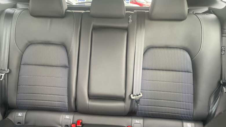 Nissan Qashqai 1.3 DiG-T MH Tekna 5dr Petrol Hatchback